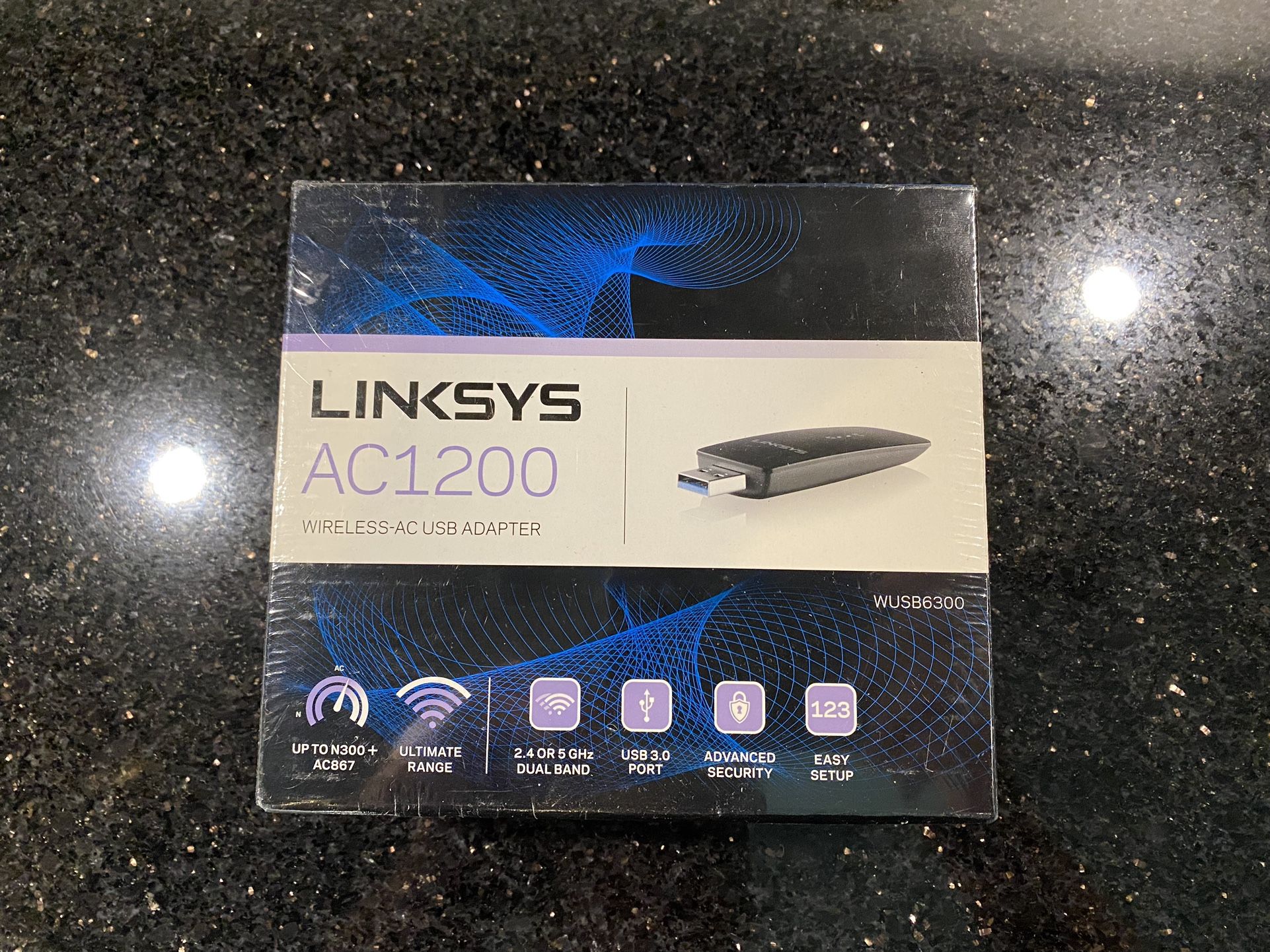 Linksys Dual Band Wireless-AC USB Adapter AC1200 NEW