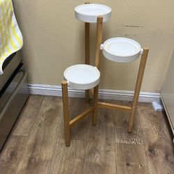 Display Shelf For Pots