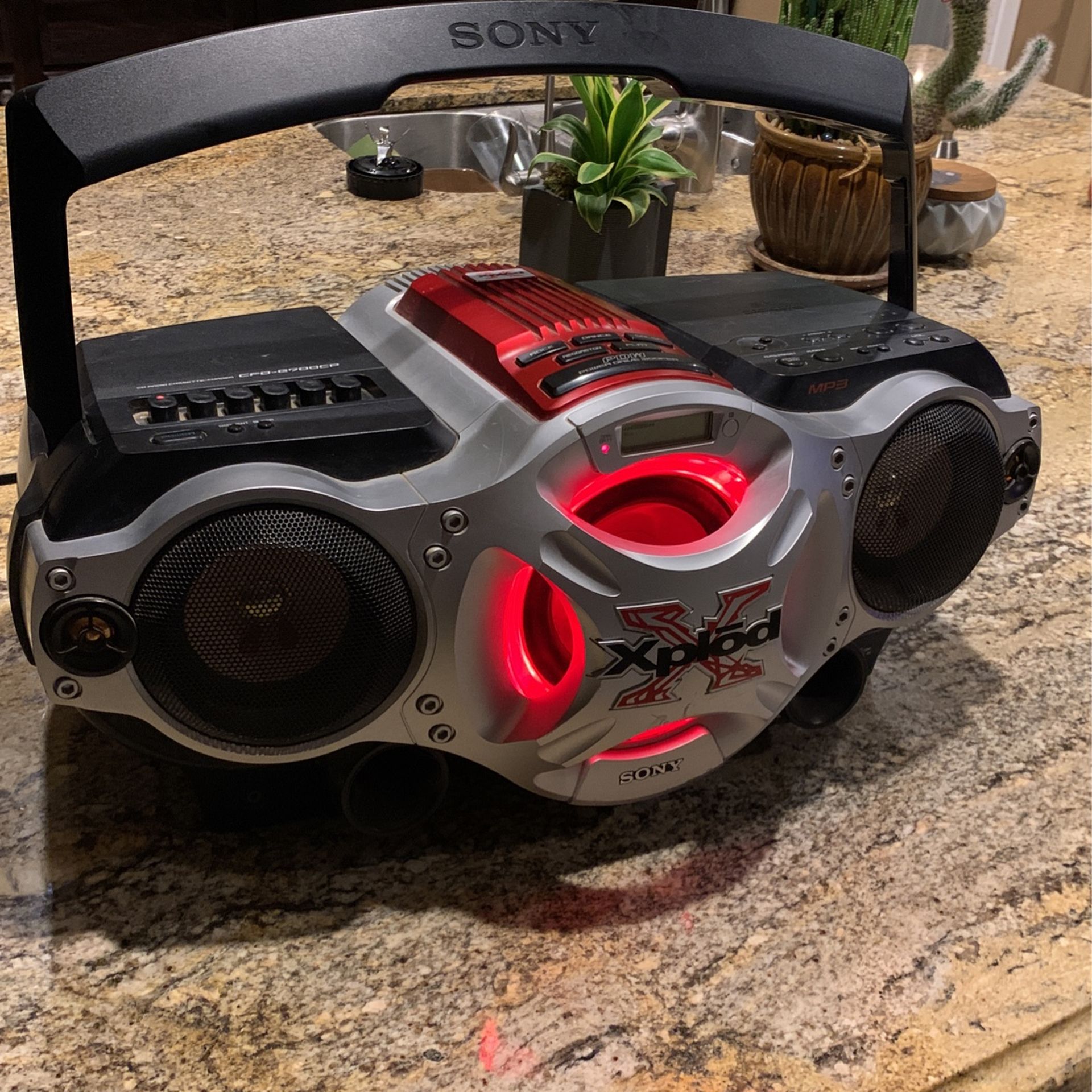 Sony Xplod CFD-G700CP CD Radio Cassette Boombox w/ Subwoofer Tested