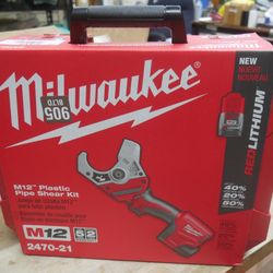 For Milwaukee Red 2470-21 M12 12V Cordless PVC Plastic Pipe Shear Kit new.