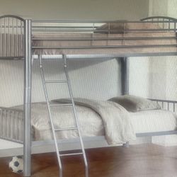 Litera Twin Size Nueva En Su Caja Incluye Colchones 