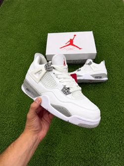 Jordan 4 oreos Size 8.5