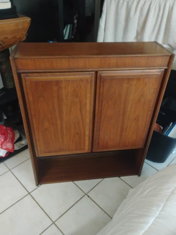 Bookshelf -wood