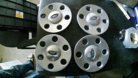 Ford center caps