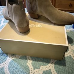 Michael Kors Boots 9.5