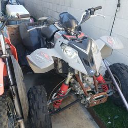 Polaris 2004 Predator 500