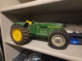 John deere tractor collectable