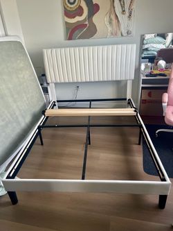 Bed frame Queen