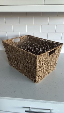 Cute straw basket holes for handles