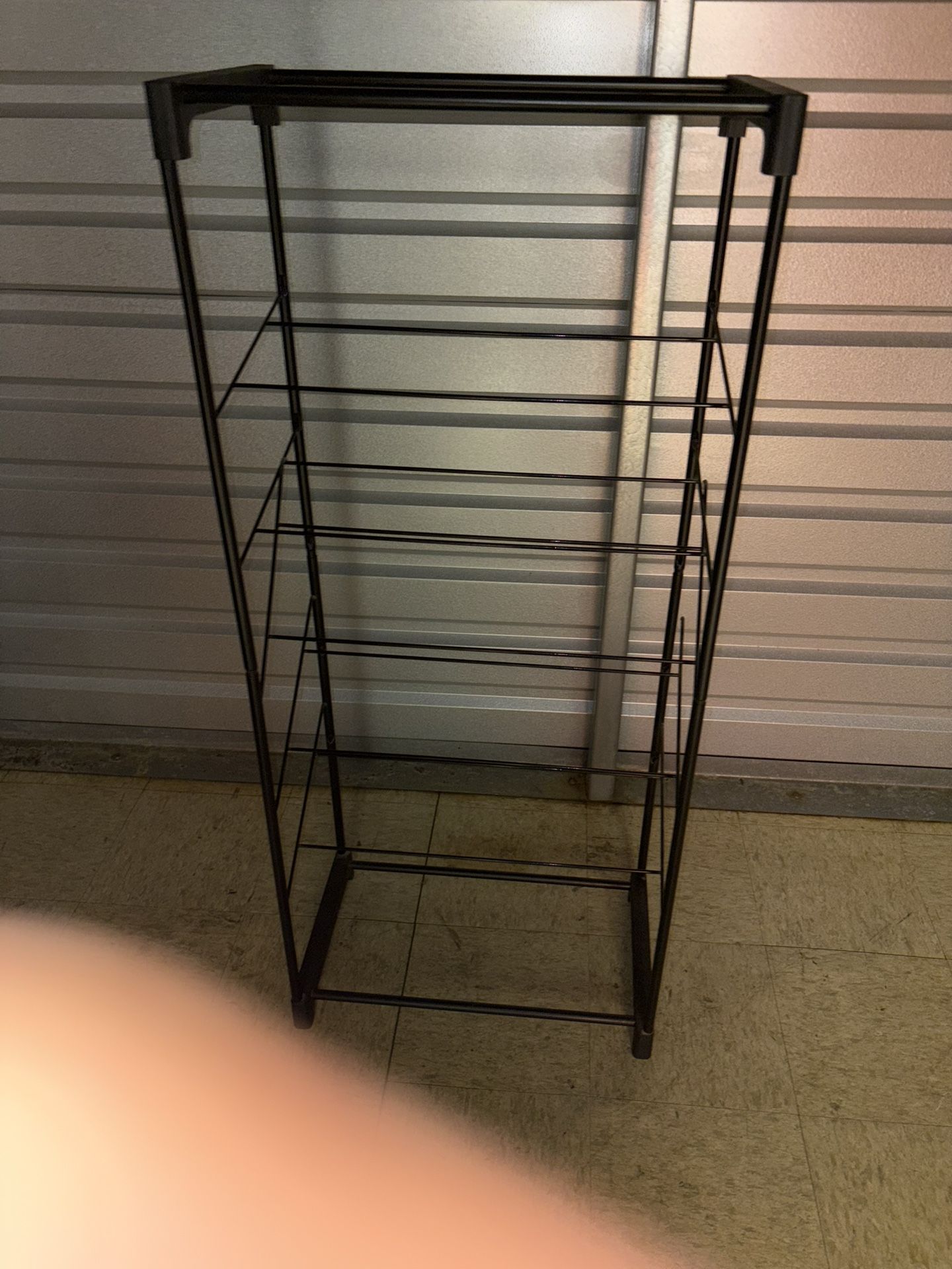 Wire shoe rack