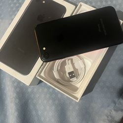 iPhone 7 32GB Factory Unlock Like New 