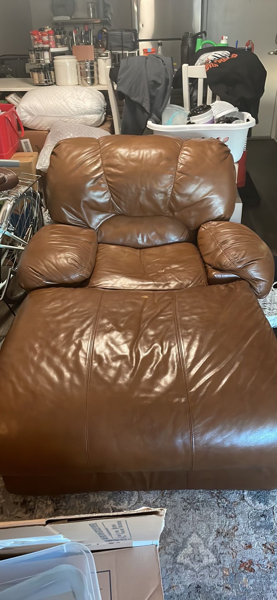 Leather chaise