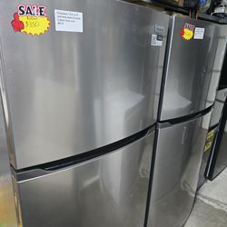 Frigidaire 13.9 2 door Refrigerator freezer stainless steel 2 door 13.9 large freezer new 2 of them sold separate  # 817 - 820