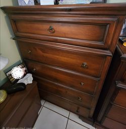 Wood dresser