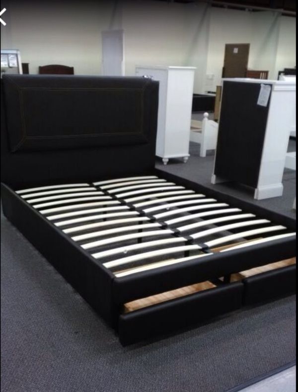 Queen bed frame!! New in box!!! for Sale in San Diego, CA OfferUp