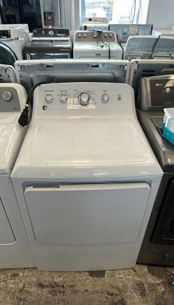 White Electric Dryer with Large Capacity