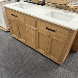 61” Bathroom Vanity In Wood Color 