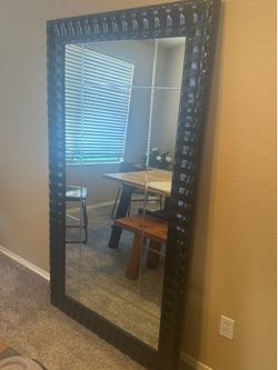 Heavy accent mirror