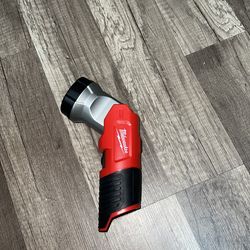 MILWAUKEE 12V LED FLASHLIGHT