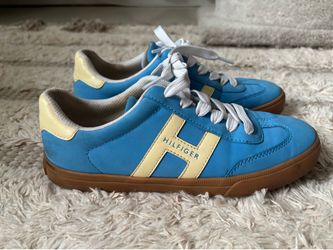 Tommy Hilfiger Woman Blue Sneakers with Yellow Accents Size US 7M