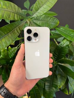 iPhone 15 Pro Max - Unlocked - 512GB