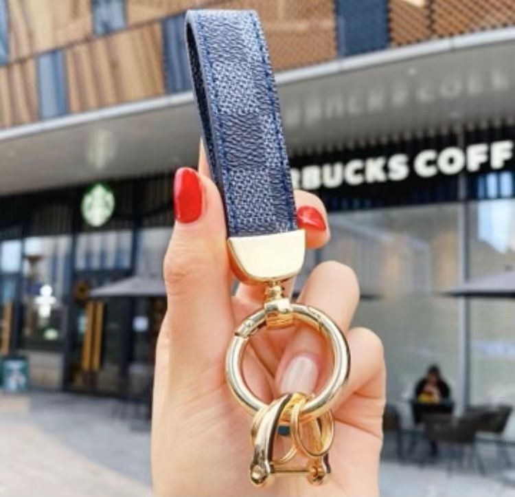 Beautiful Leather Luxury Rope Keychain . Stylish and classic PU leather ...