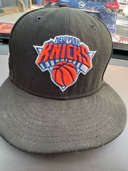 New York Knicks Black Fitted Hat