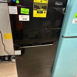 MAGIC CHEF HMDR1000BE 10.1 cu. ft. Top Freezer Refrigerator
