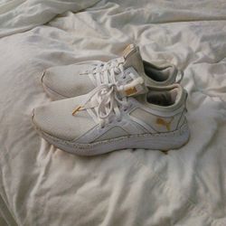 Puma Women Size 7