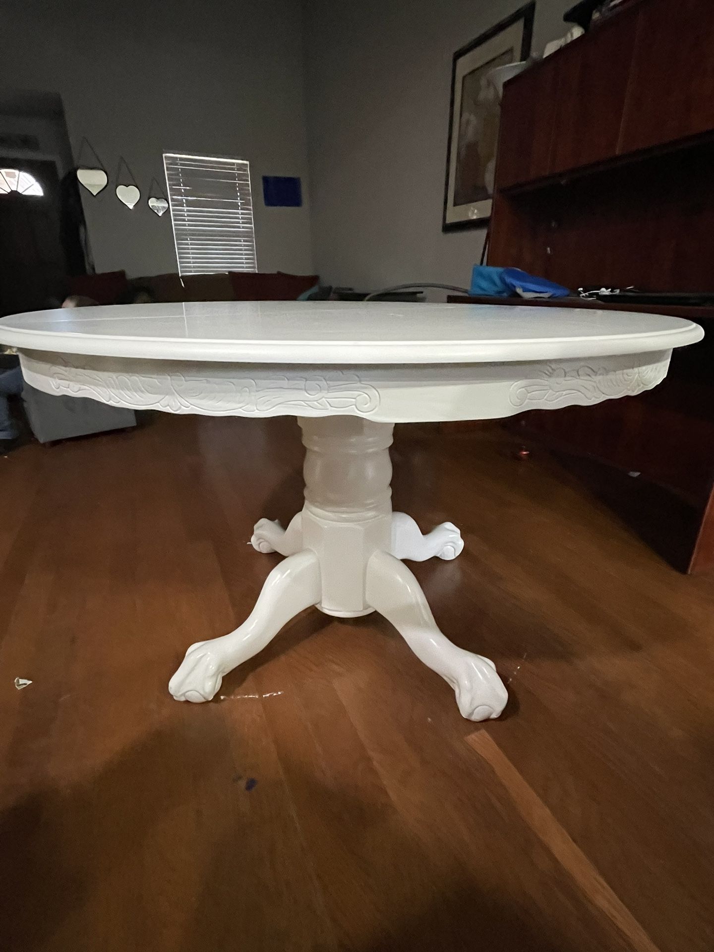 Pedestal Table