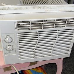 Window AC Unit 