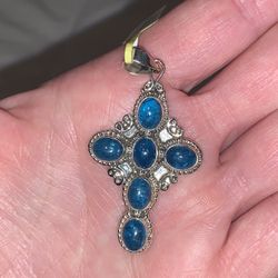 Malgache Neon Apatite Pendant