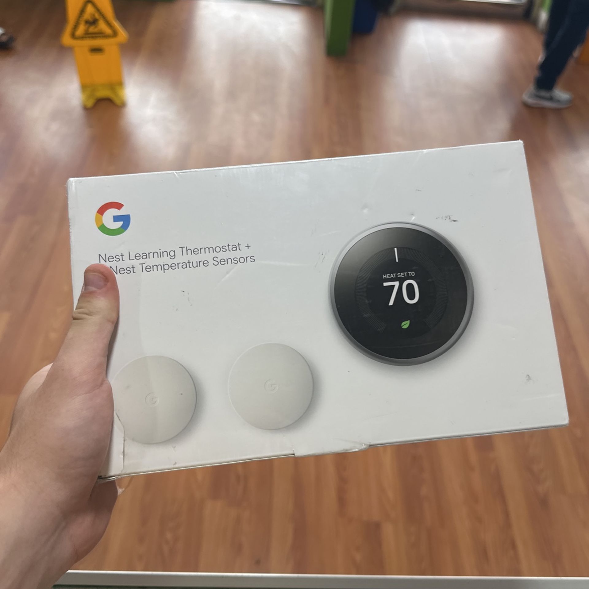 Google Nest Thermostat + 2 Nest Temperature Sensor New