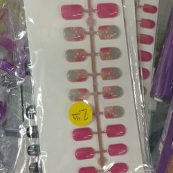 Nails (Press On) 