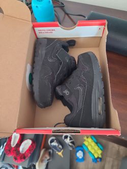 Nike shoes