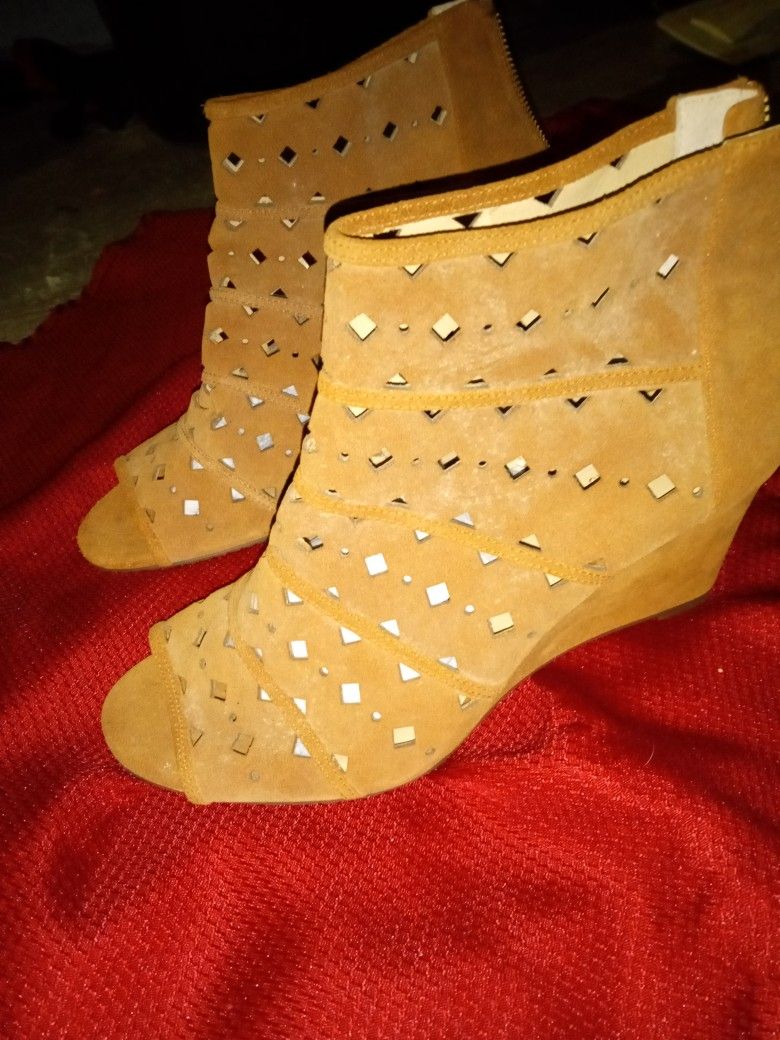 New! Michael Kohrs Ankle Boots