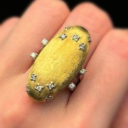 18k solid yellow and white gold 0.5CTW Diamond brushed ring 11.5 grams sz 6.5