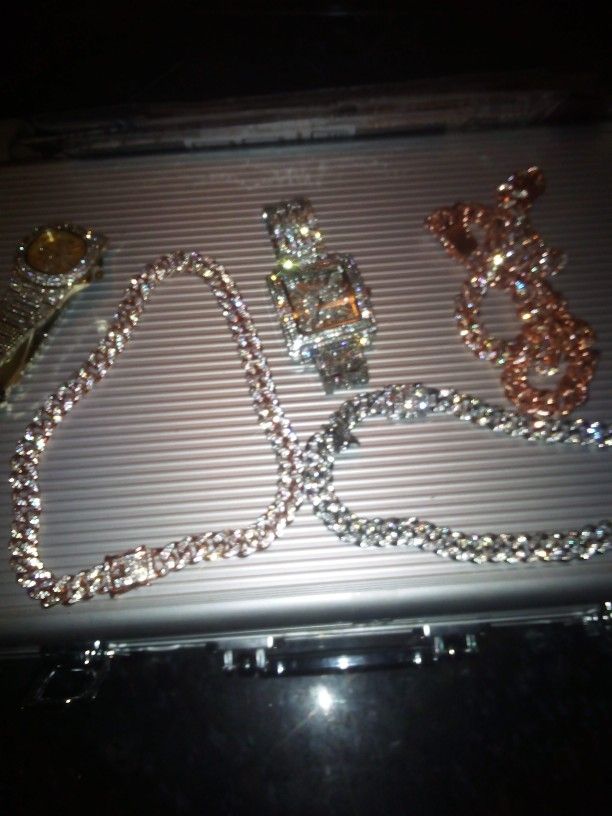 Stylish Luxury Ice Pieces 60$ Each Two For 100$