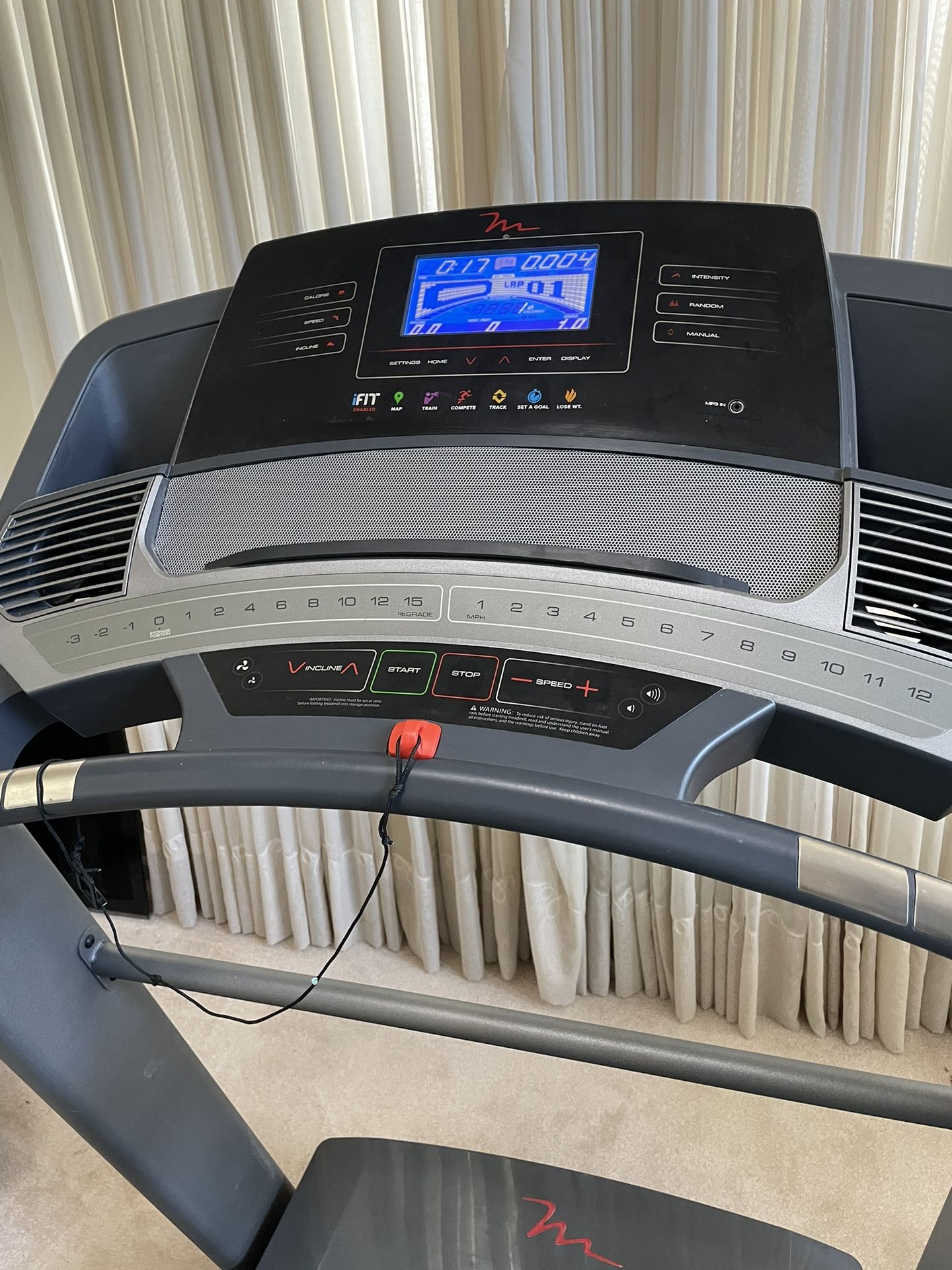 FreeMotion 850 Interactive Treadmill for Sale in Romeoville IL OfferUp