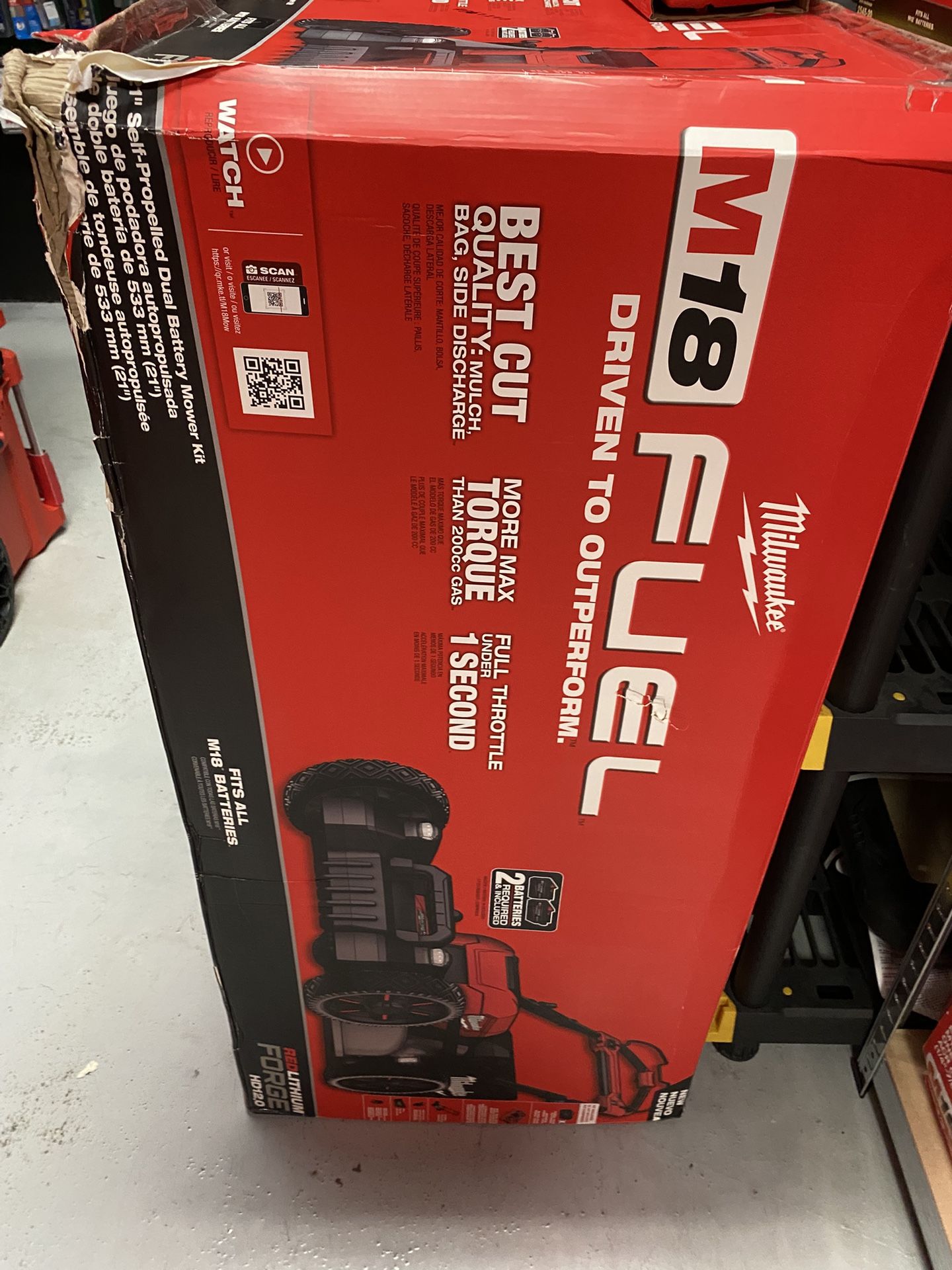 Milwaukee M18 FUEL Brushless Cordless 21 in. Walk Behind Dual Battery Self-Propelled Mower w/(2) 12.0Ah Battery and Rapid Charger
