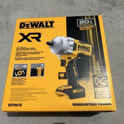 DEWALT Impact Wrench (Tool Only)，