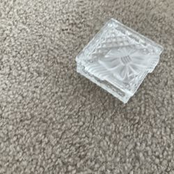 Mikasa diamond fire crystal trinket box with a frosted glass bow