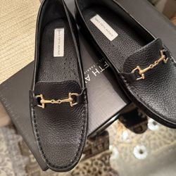 Saks Fifth Avenue women’s leather loafers size 7.5 with box 