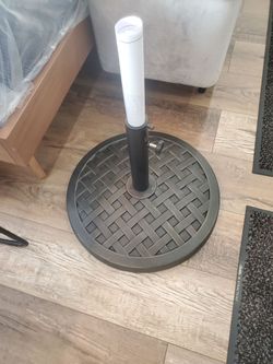 Round Basket Weave Outdoor Umbrella Base(New)