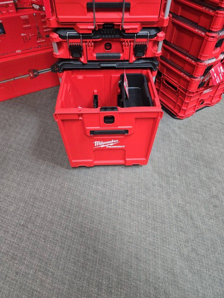 New Release Milwaukee PACKOUT Rolling Base,New, Financing Available