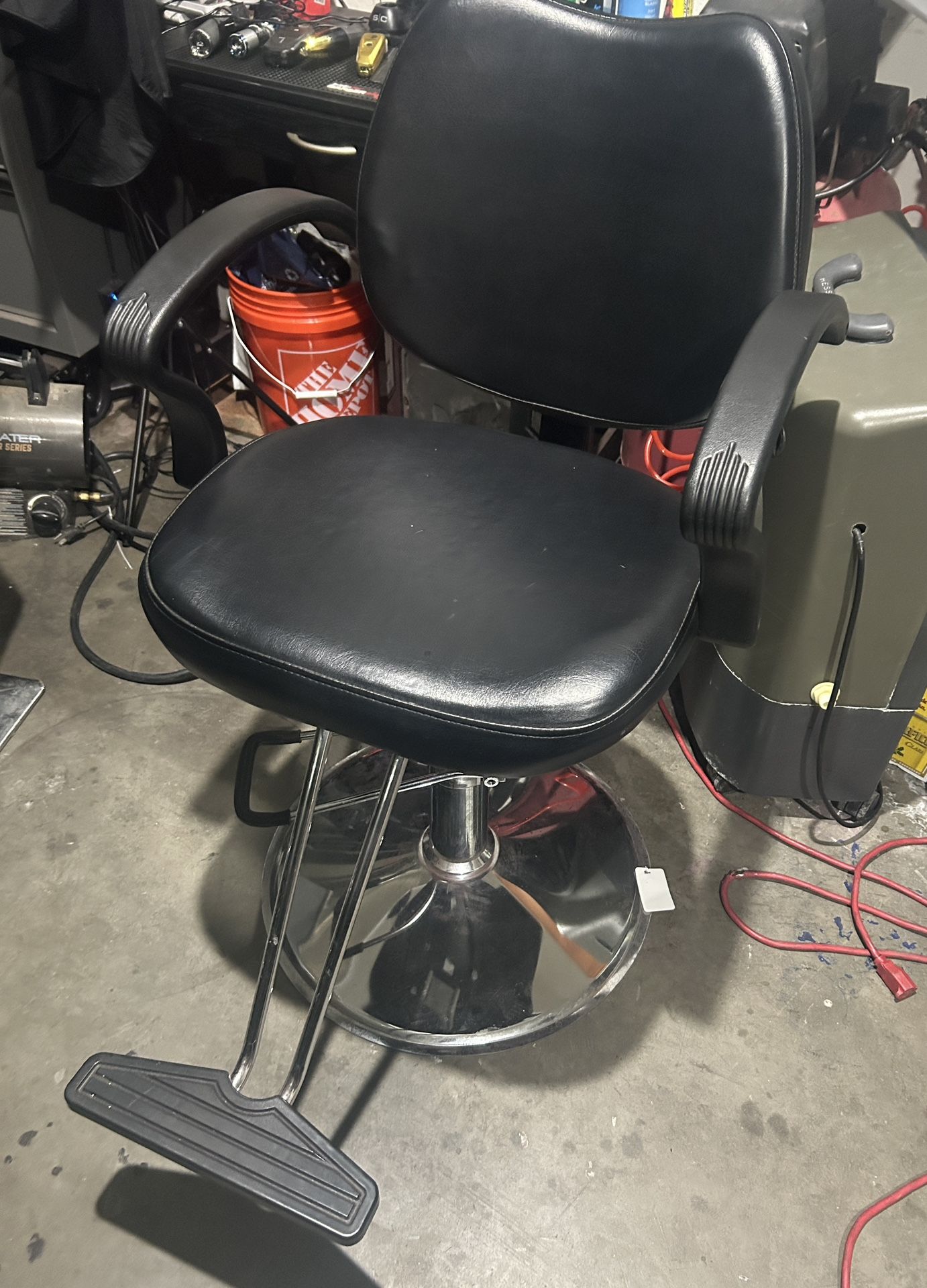 Barber chair 