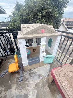 Step 2 playhouse