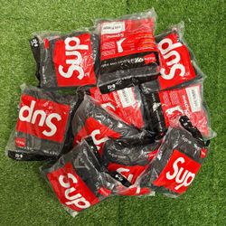 Supreme x Hanes Cushion Crew Socks – 4 Pairs – Size 6–12