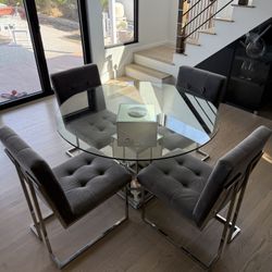 Dining room table and chairs 