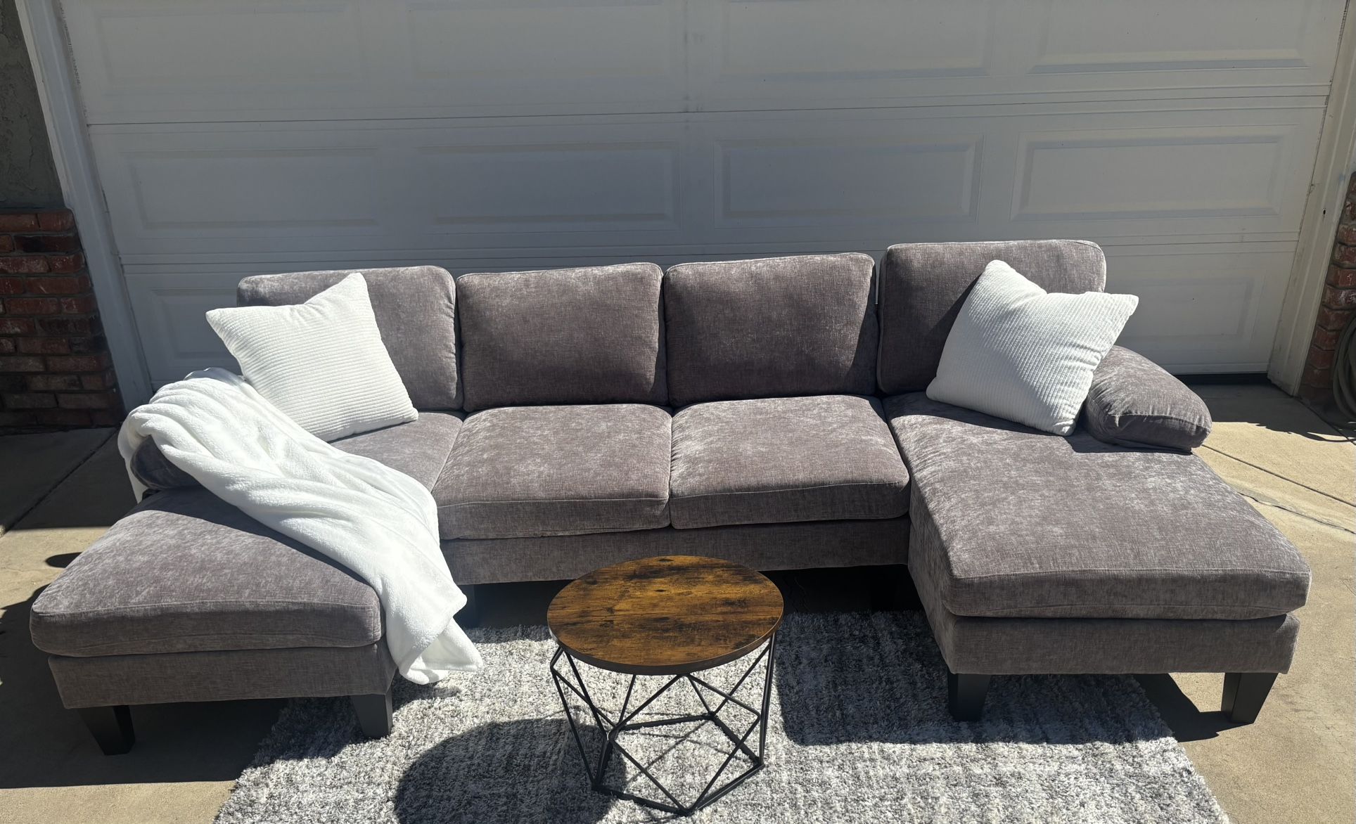 Sectional Modular Couch W/chaise